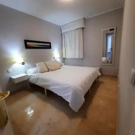 Apartamento Torre Triana, Parking Free Gratis!